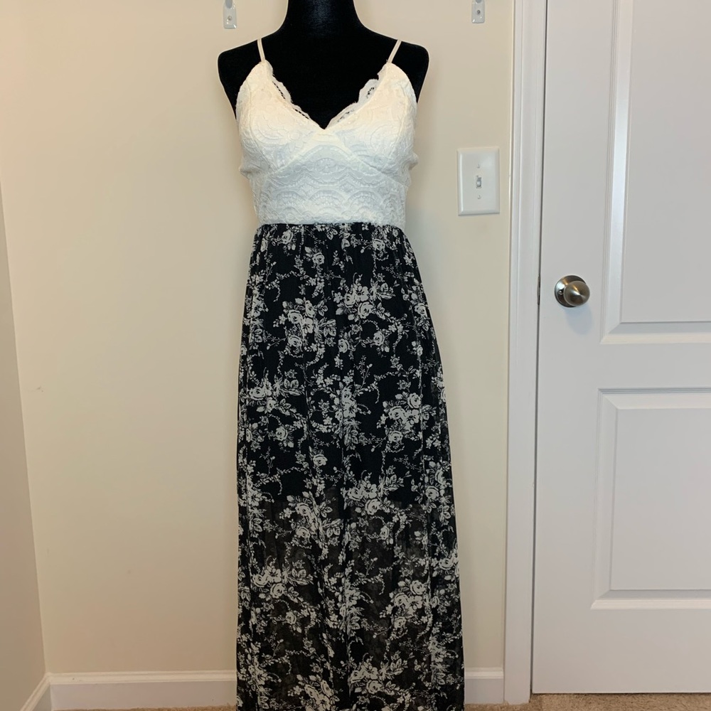 TRIXXI Backless Maxi Dress